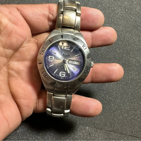 Vintage B.U.M. Equipment Mens Quartz Watch Silver Tone Blue Day Date Dial Workin - Picture 6 of 11